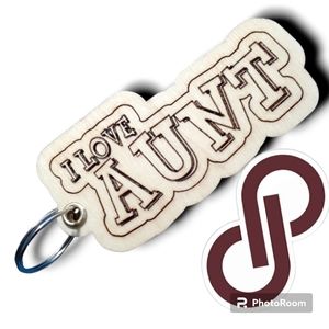 SOUVENIR WOODEN KEYCHAIN laser engraved "  I LOVE  AUNT " COD/W-66